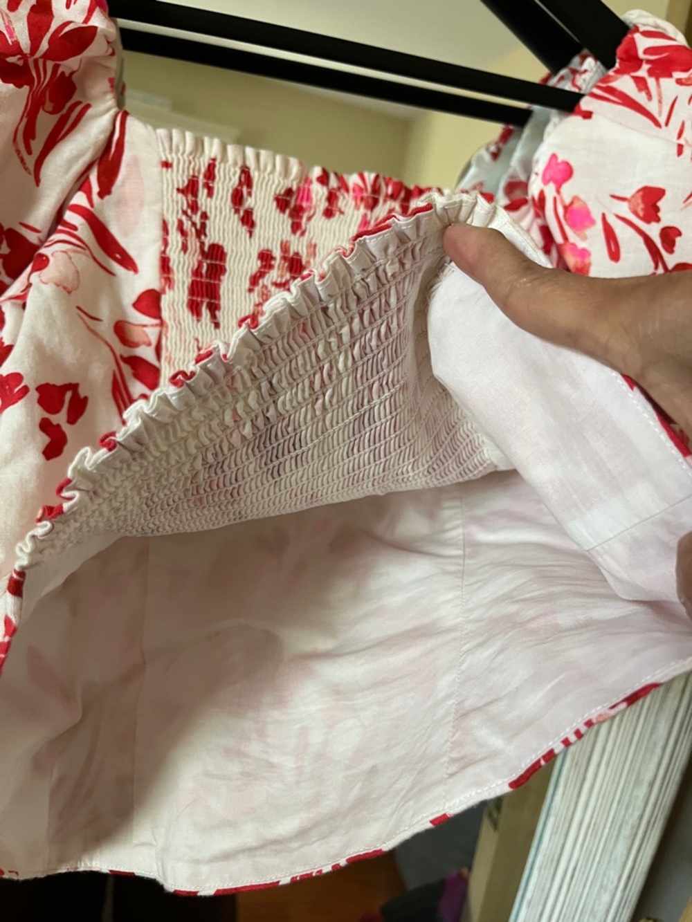 Banana Republic White Puff-Sleeve Top with Red Floral Print - Picture 4 of 4